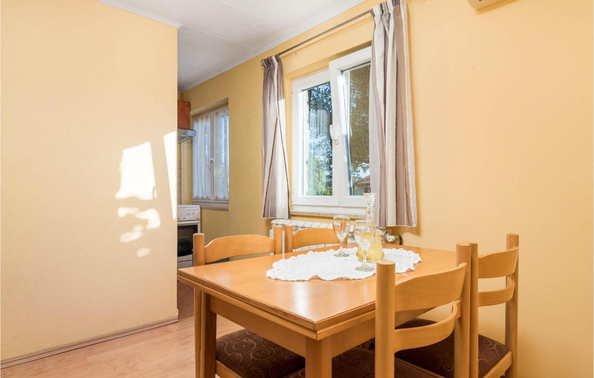 Stunning Apartment In Lovran With Kitchen Εξωτερικό φωτογραφία