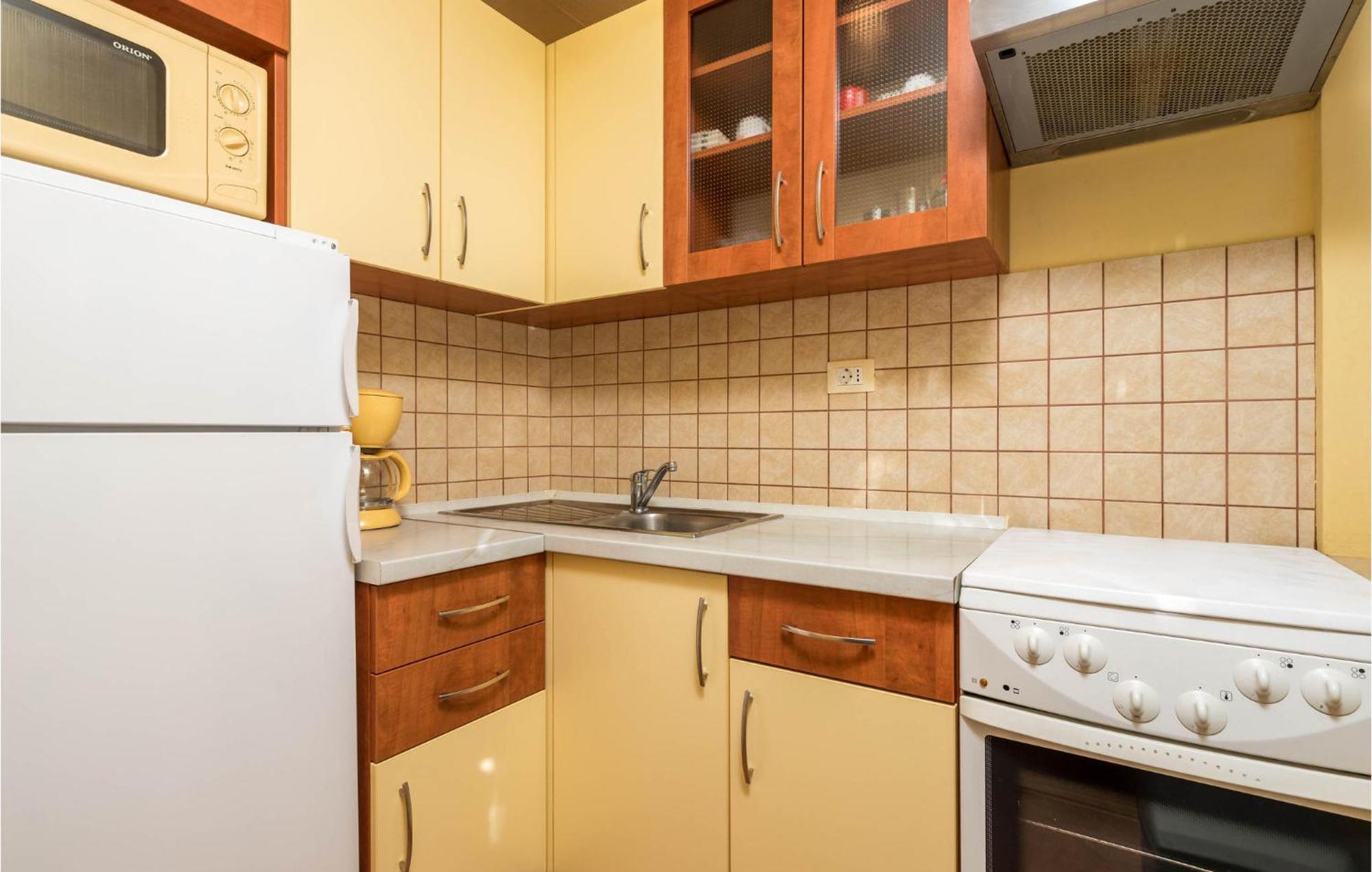 Stunning Apartment In Lovran With Kitchen Εξωτερικό φωτογραφία